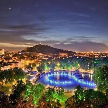 Guest Rooms Super Center Plovdiv Perfect Location المظهر الخارجي الصورة